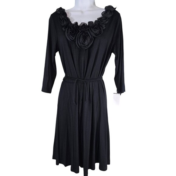 Pink Rose Size XL Women's Black Long Sleeve Rose Lined Neckline New NWT - Picture 1 of 7